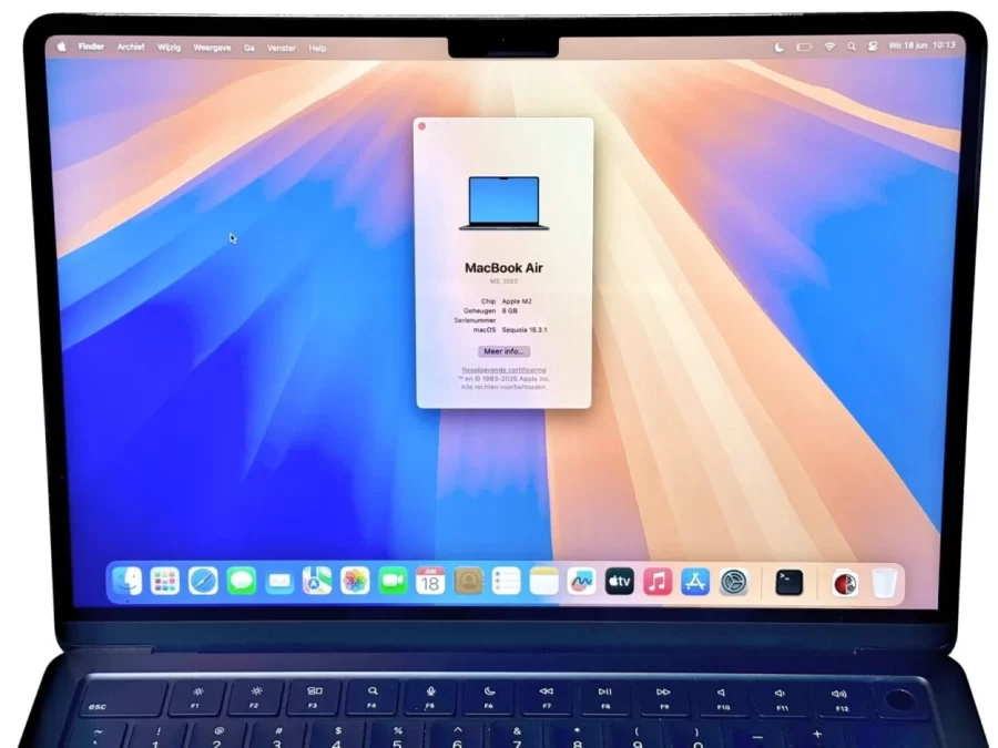MacBook Air M2 - Image 2